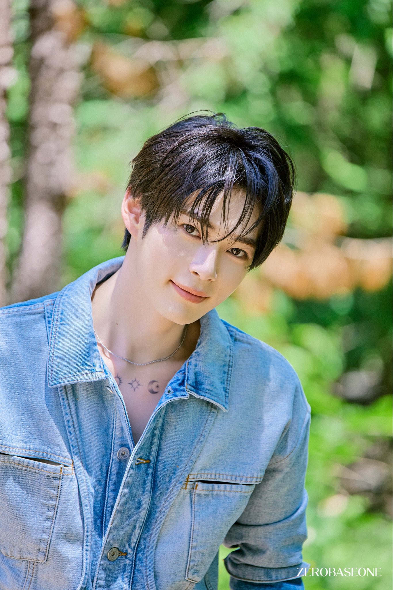 Recent activity shot of Sung Hanbin (ZEROBASEONE)