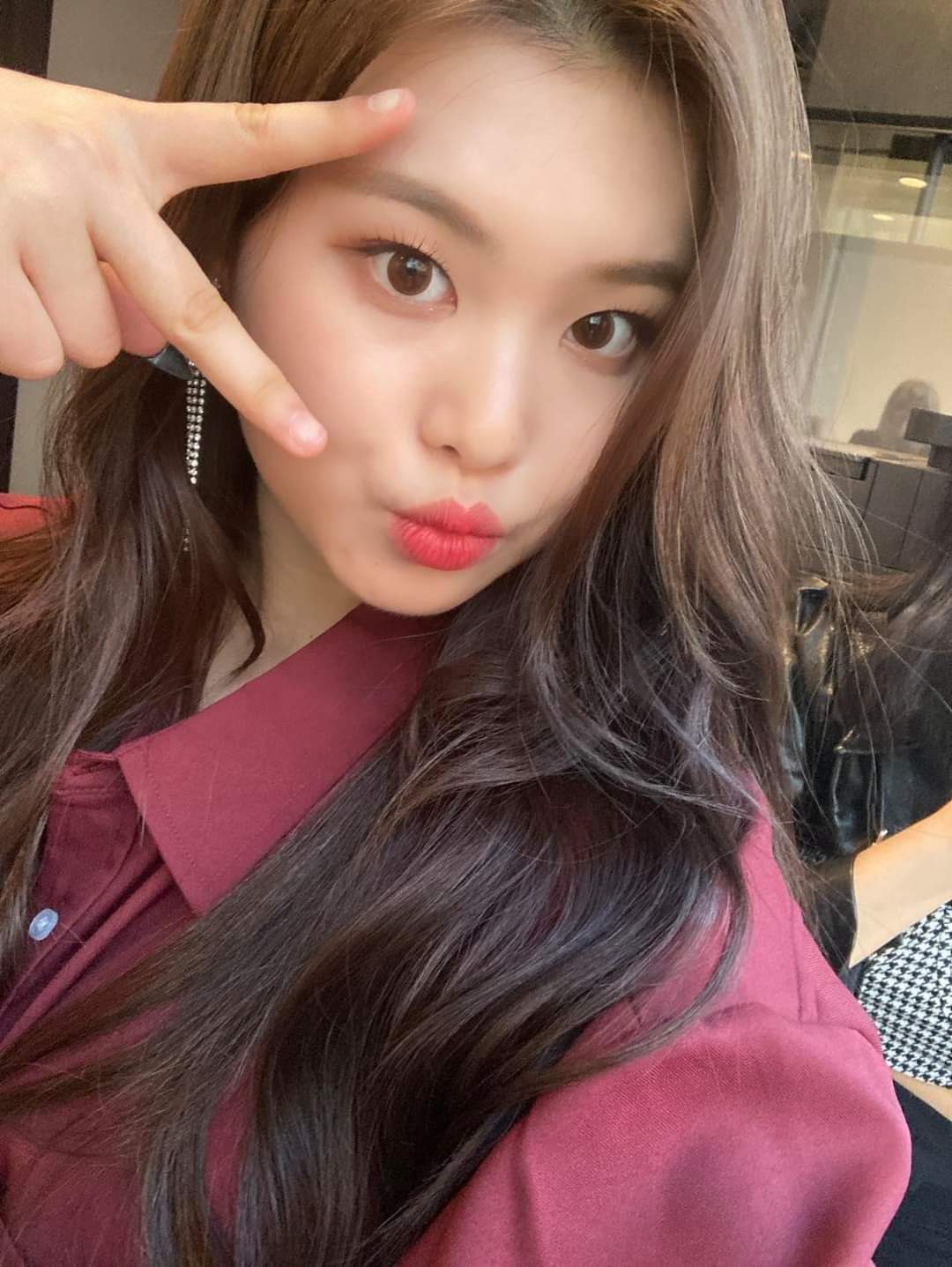 Behind-the-scenes cut of PURPLE K!SS