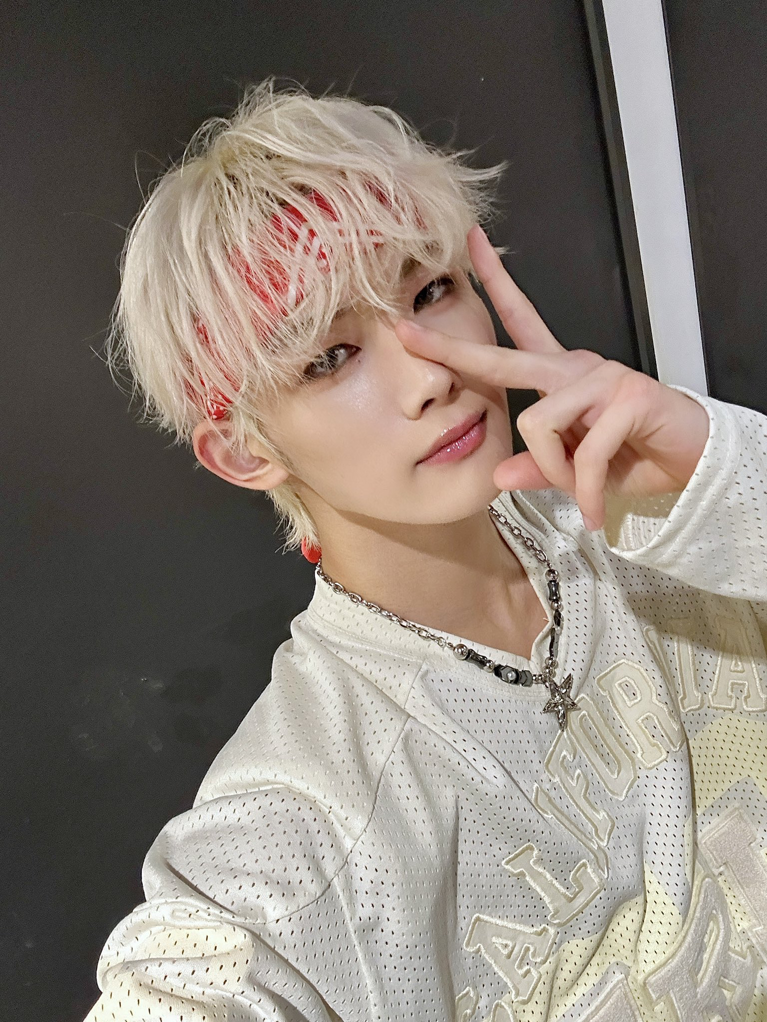 Jo (&TEAM)的幕后花絮