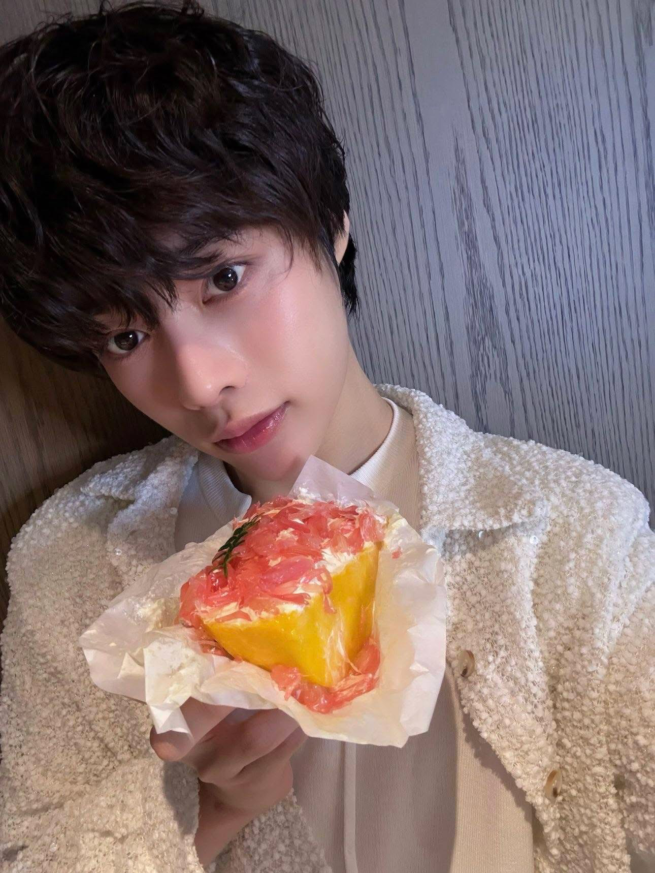 Behind-the-scenes cut of Hanbin (TEMPEST)