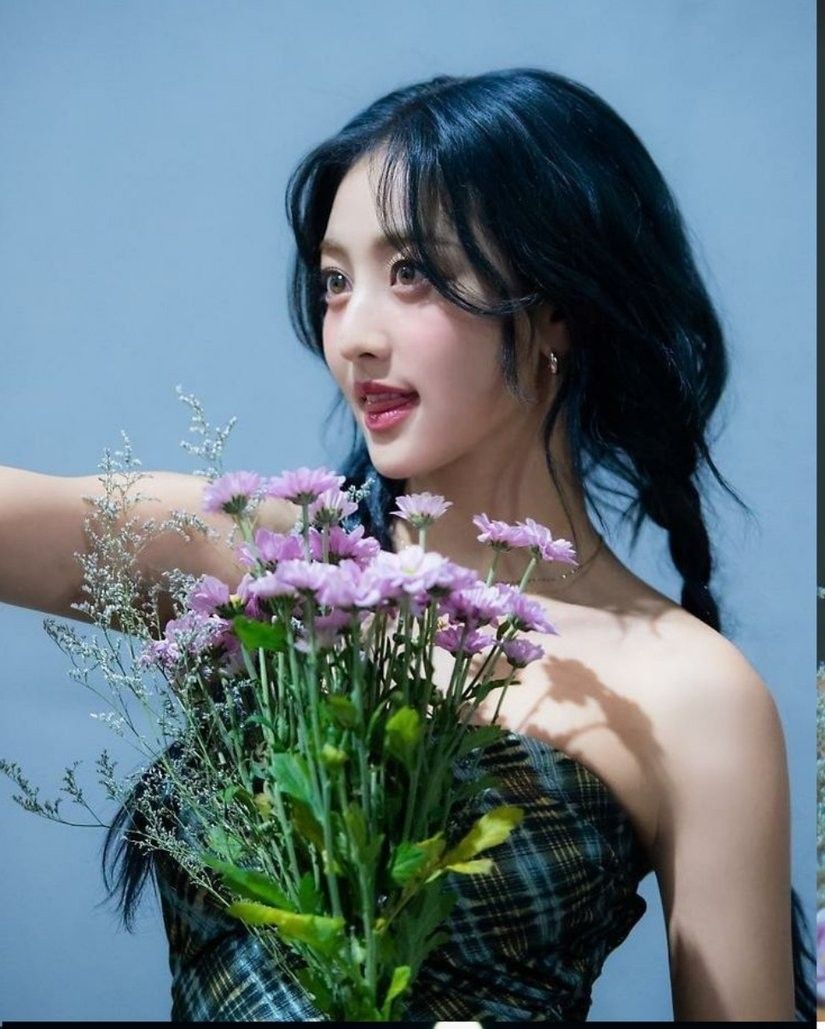 志效 (TWICE)的最新活動照片