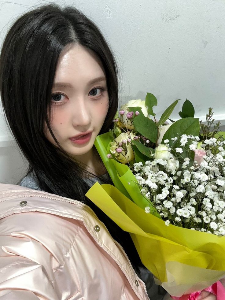 Behind-the-scenes cut of Gaeul (IVE)