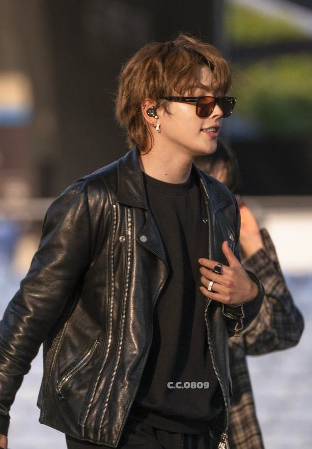 Latest photo of Hongjoong (ATEEZ)