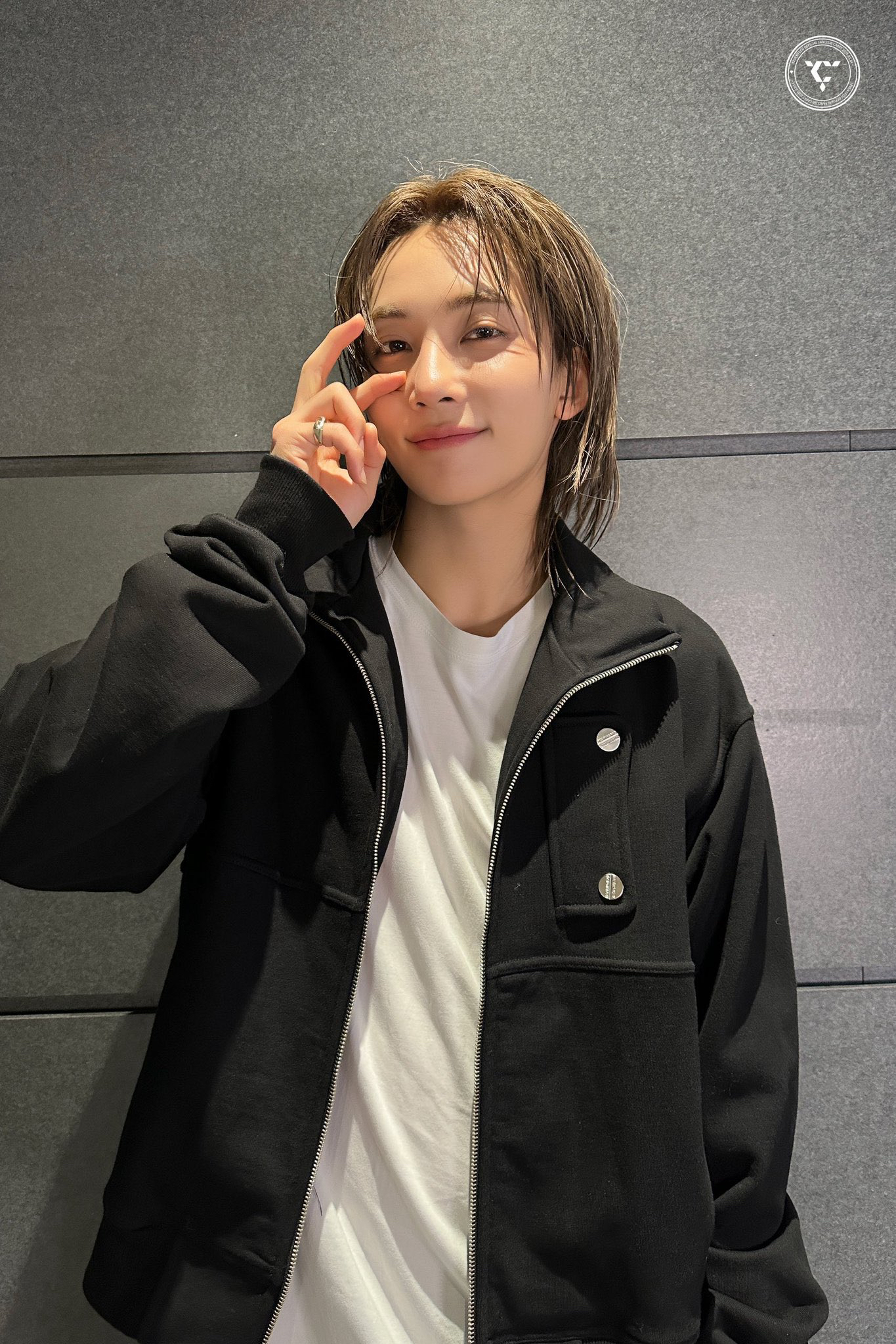 Latest photo of Jeonghan (SEVENTEEN)