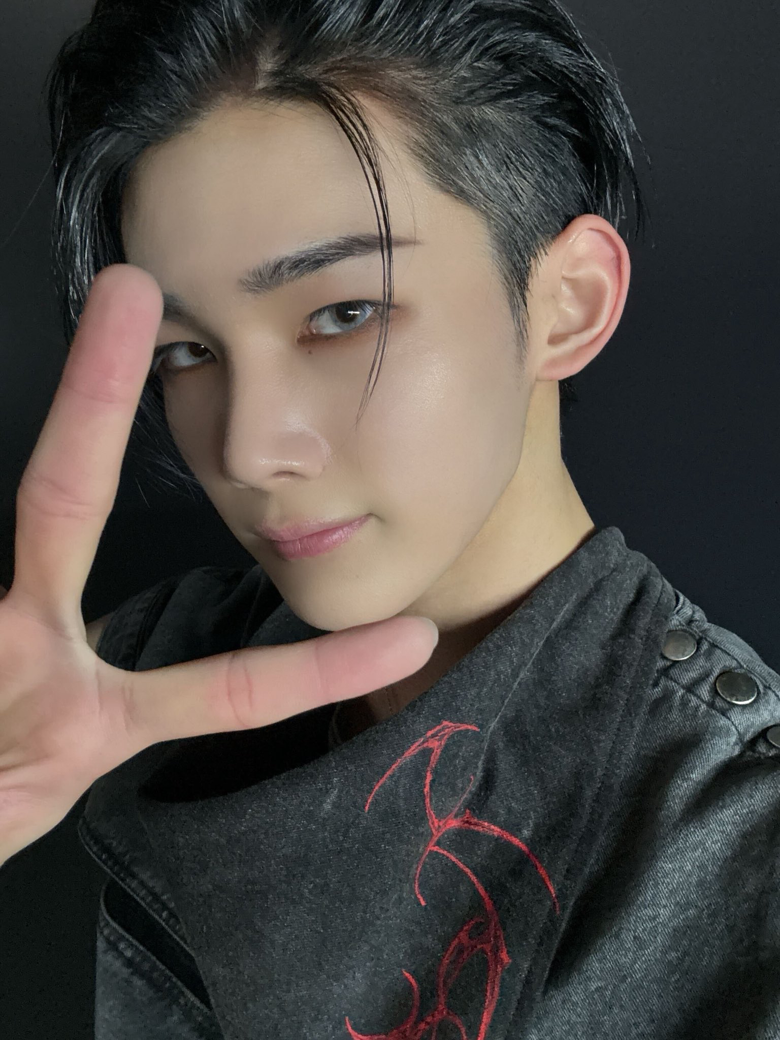 Jo (&TEAM)的幕后花絮