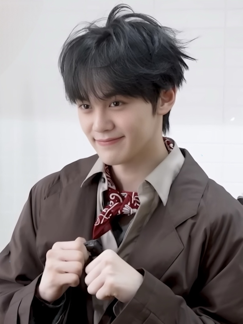 Behind-the-scenes cut of Kim Gyuvin (ZEROBASEONE)