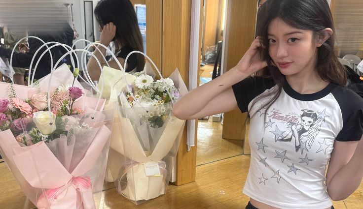 Behind-the-scenes cut of Minju (ILLIT)