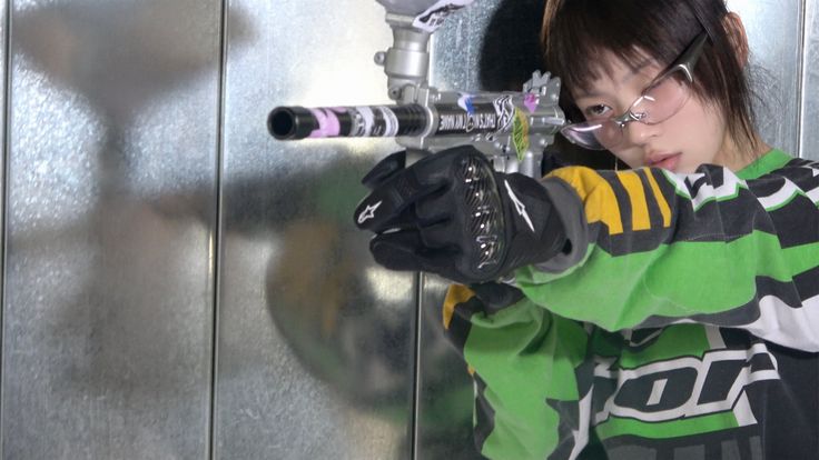 A moment captured by ILLIT's fan