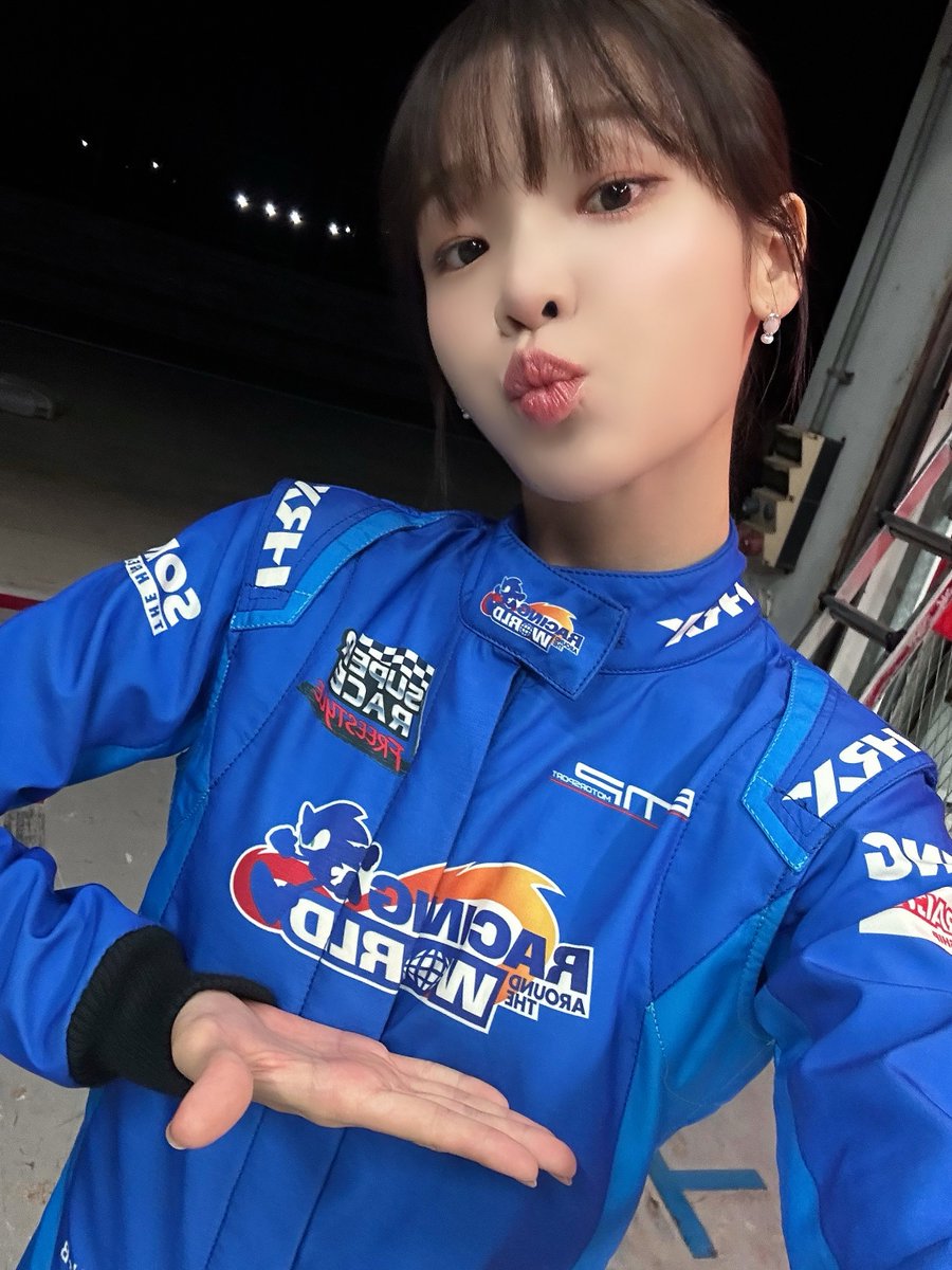 Behind-the-scenes cut of OH MY GIRL