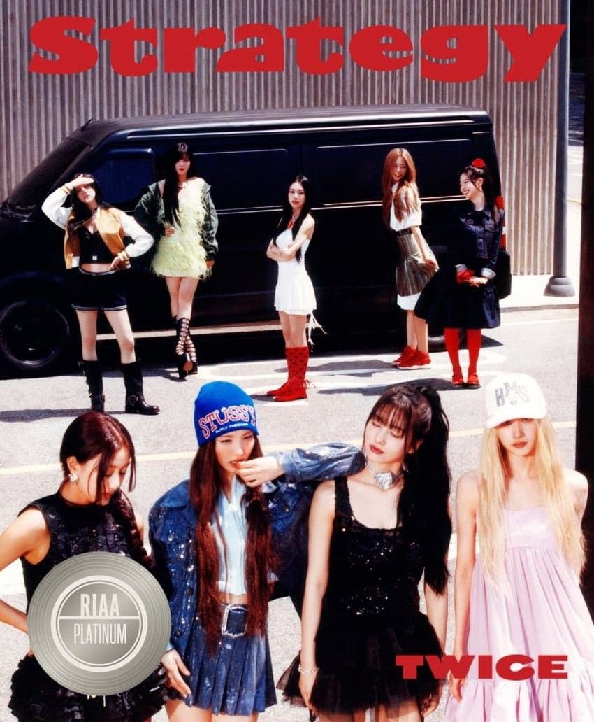 Behind-the-scenes cut of TWICE