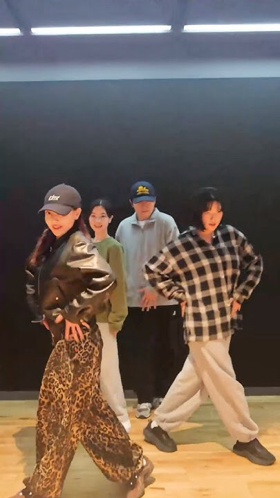 Latest photo of TWICE