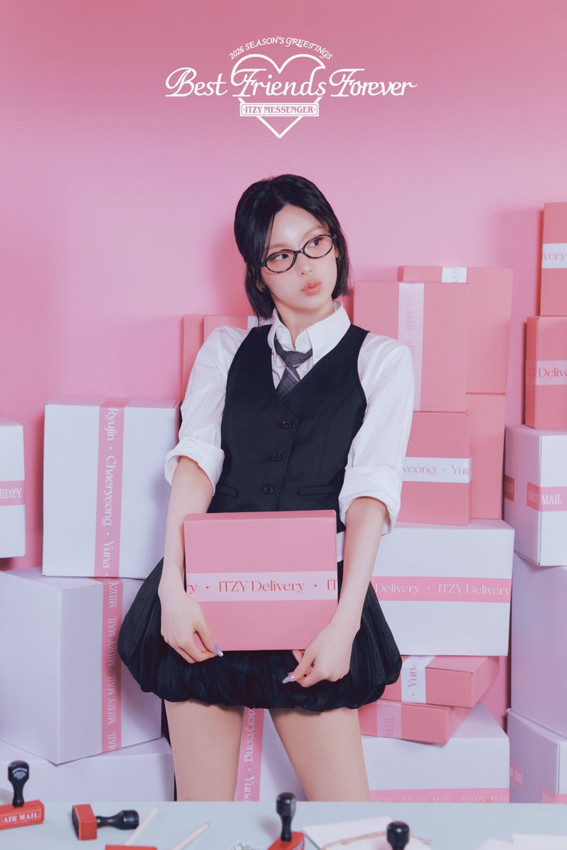 Behind-the-scenes cut of ITZY