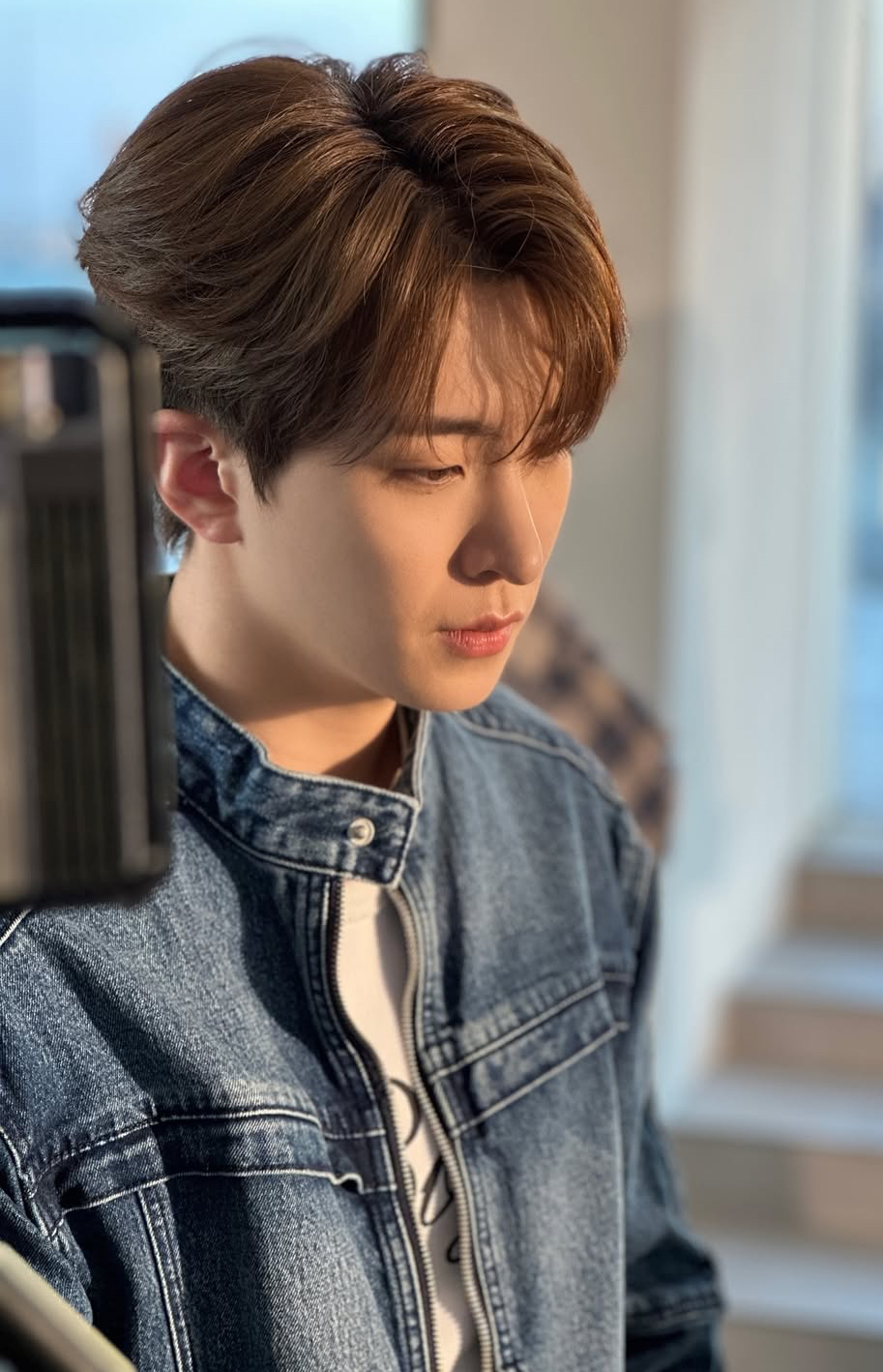Behind-the-scenes cut of Youngjae (GOT7)