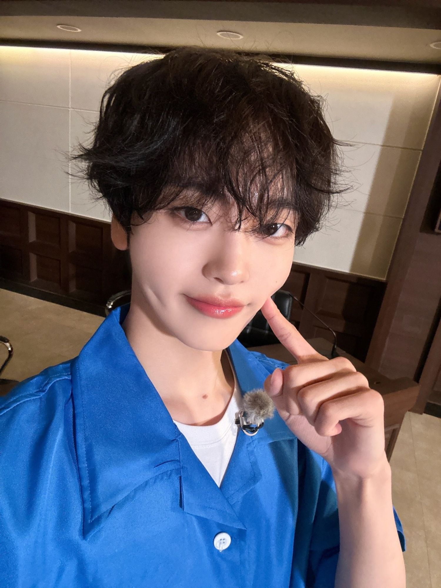 Recent activity shot of Hyeongjun (CRAVITY)