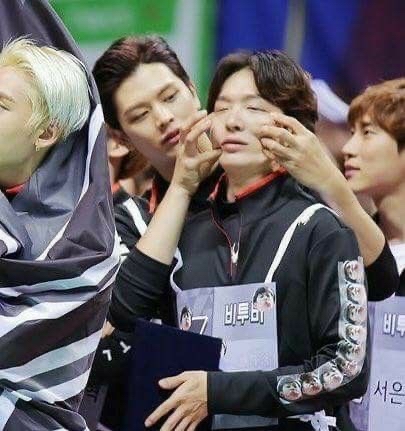 Latest photo of Yook Sungjae (BTOB)