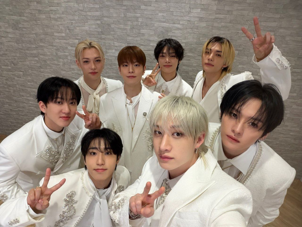 Behind-the-scenes cut of Stray Kids