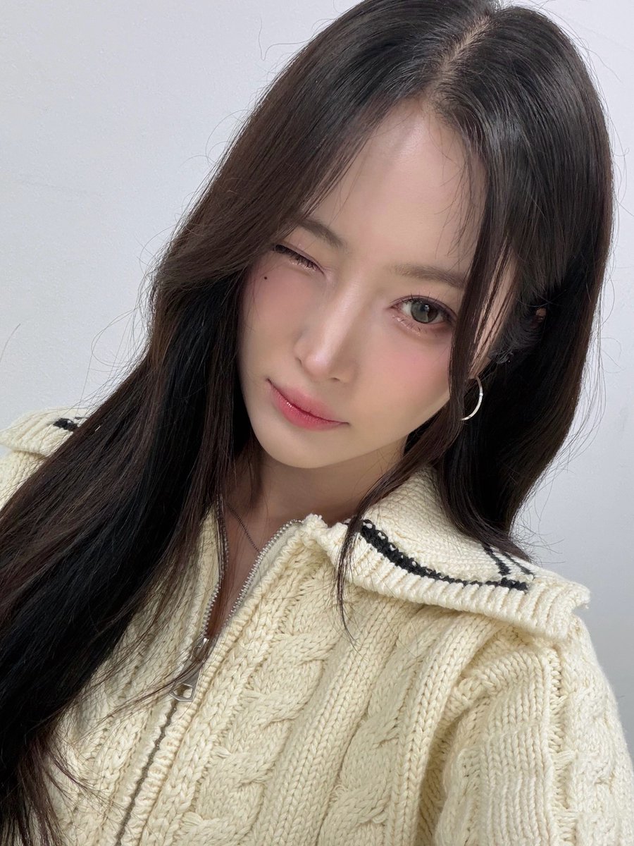 H1-KEY의 최신 사진