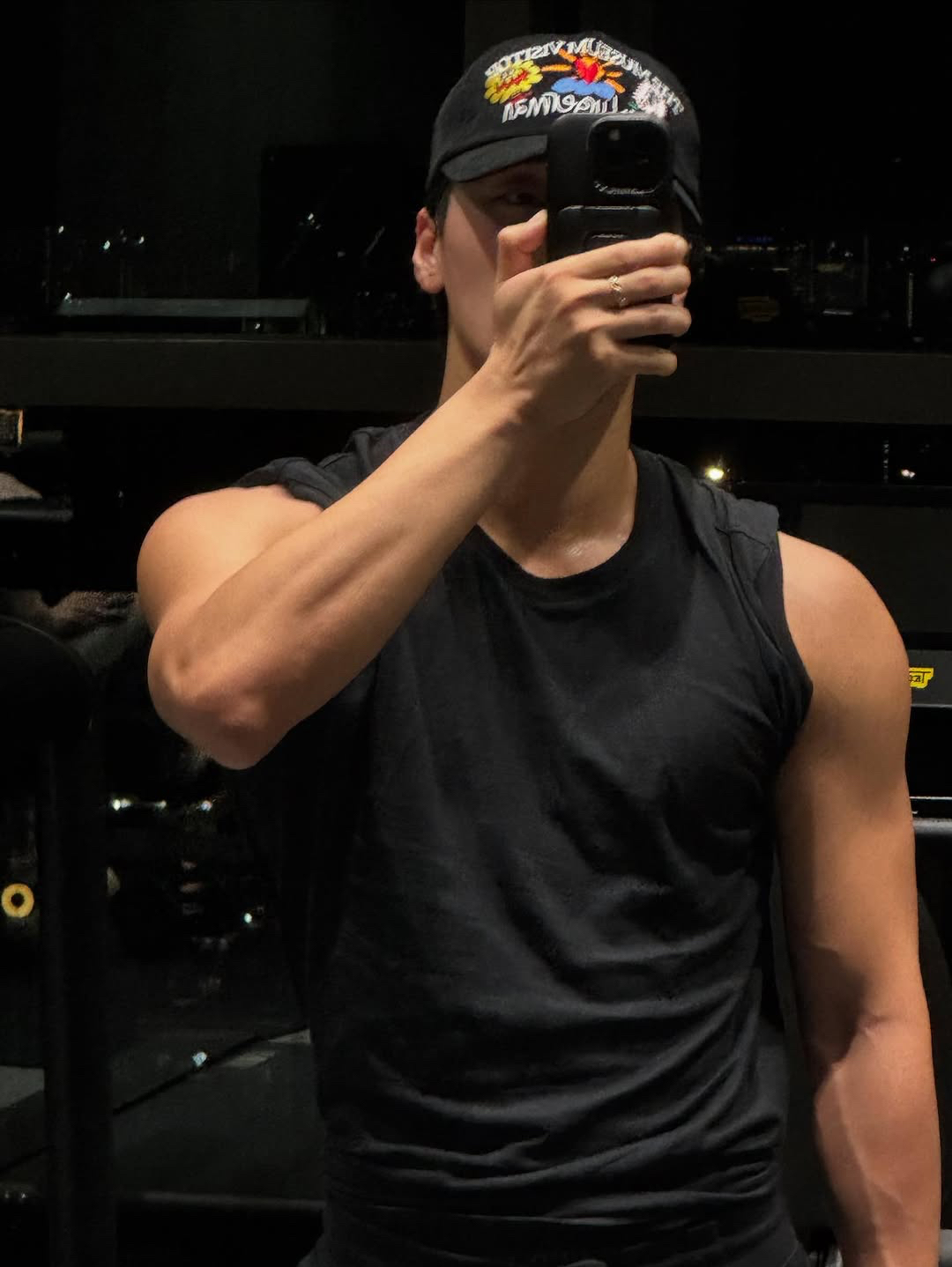 Behind-the-scenes cut of San (ATEEZ)