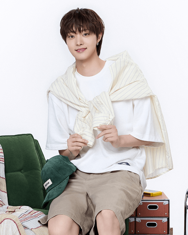 Recent activity shot of EJ (&TEAM)