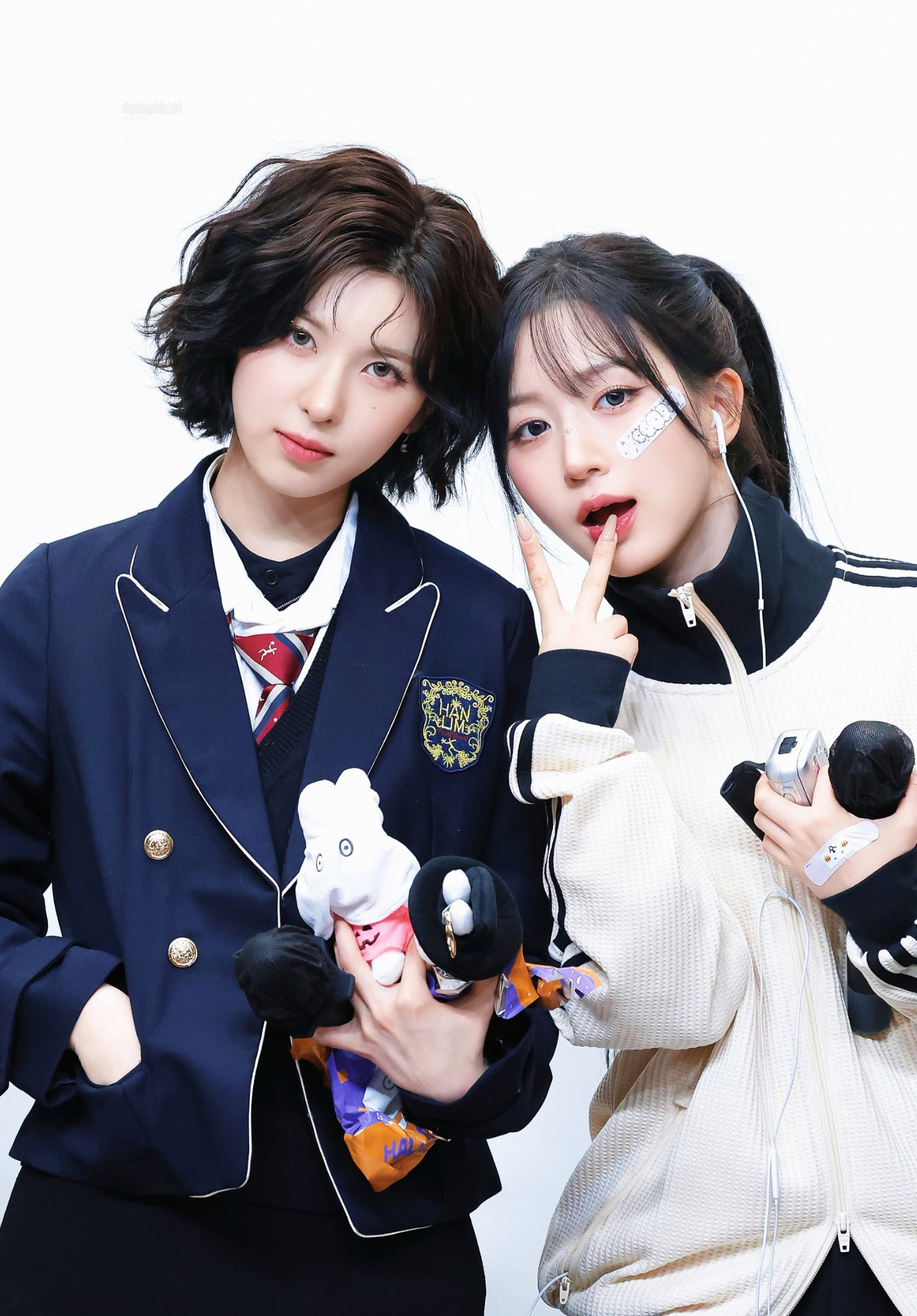 Recent activity shot of NMIXX