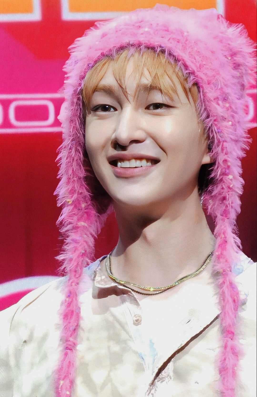 Behind-the-scenes cut of Onew (SHINee)