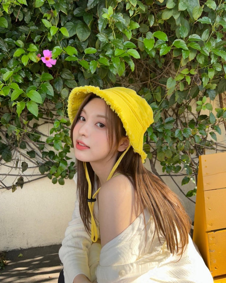 Latest photo of NMIXX