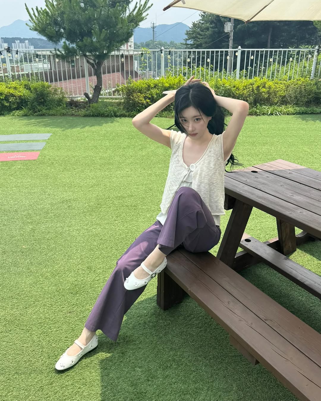 Latest photo of Chaeryeong (ITZY)