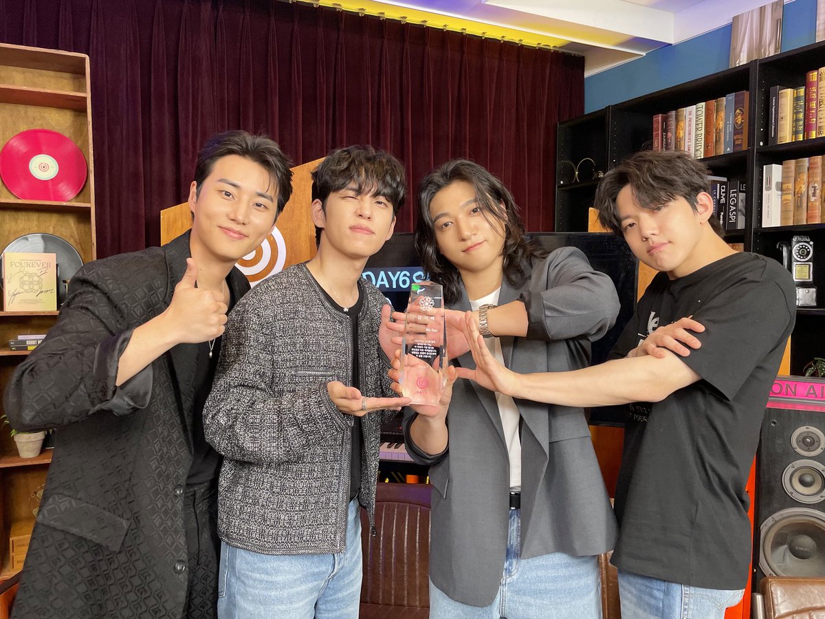 Behind-the-scenes cut of DAY6