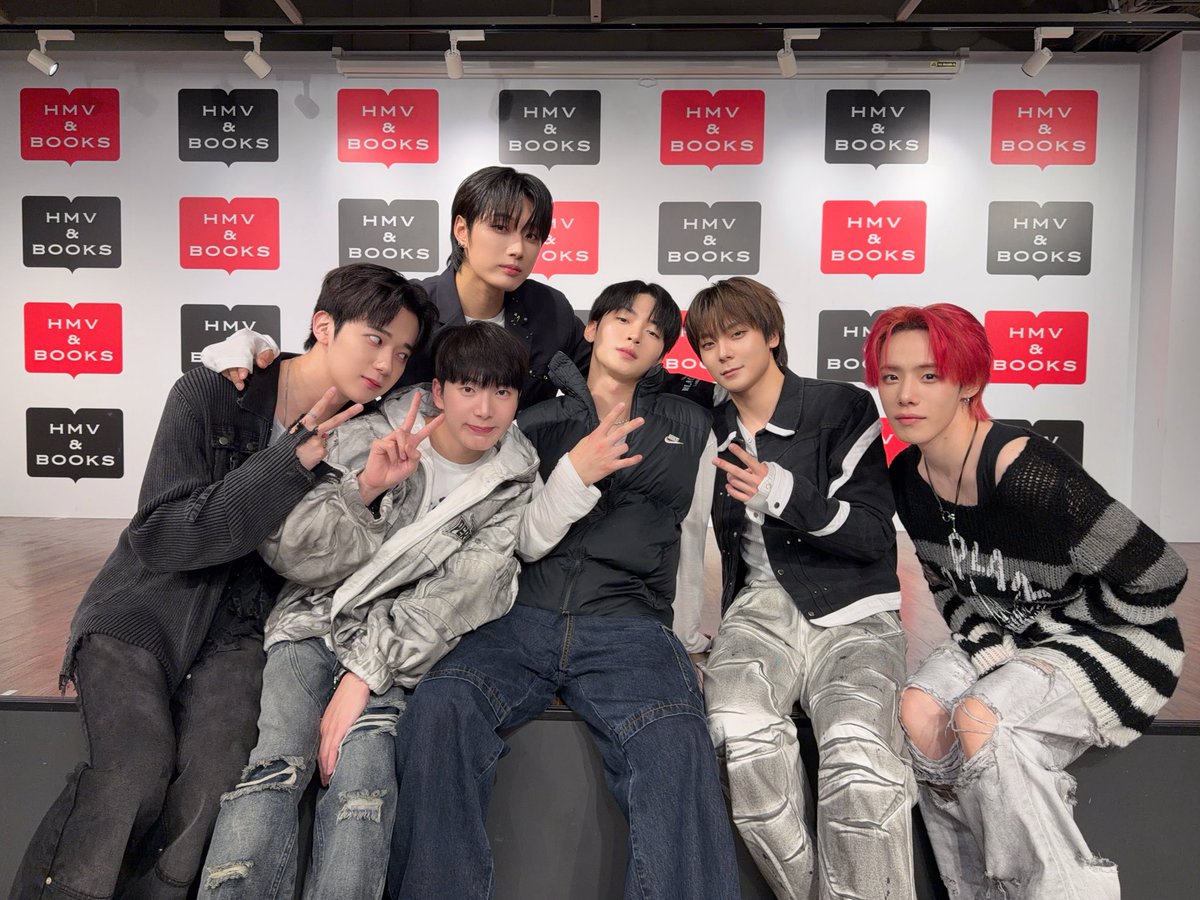 Behind-the-scenes cut of OMEGA X