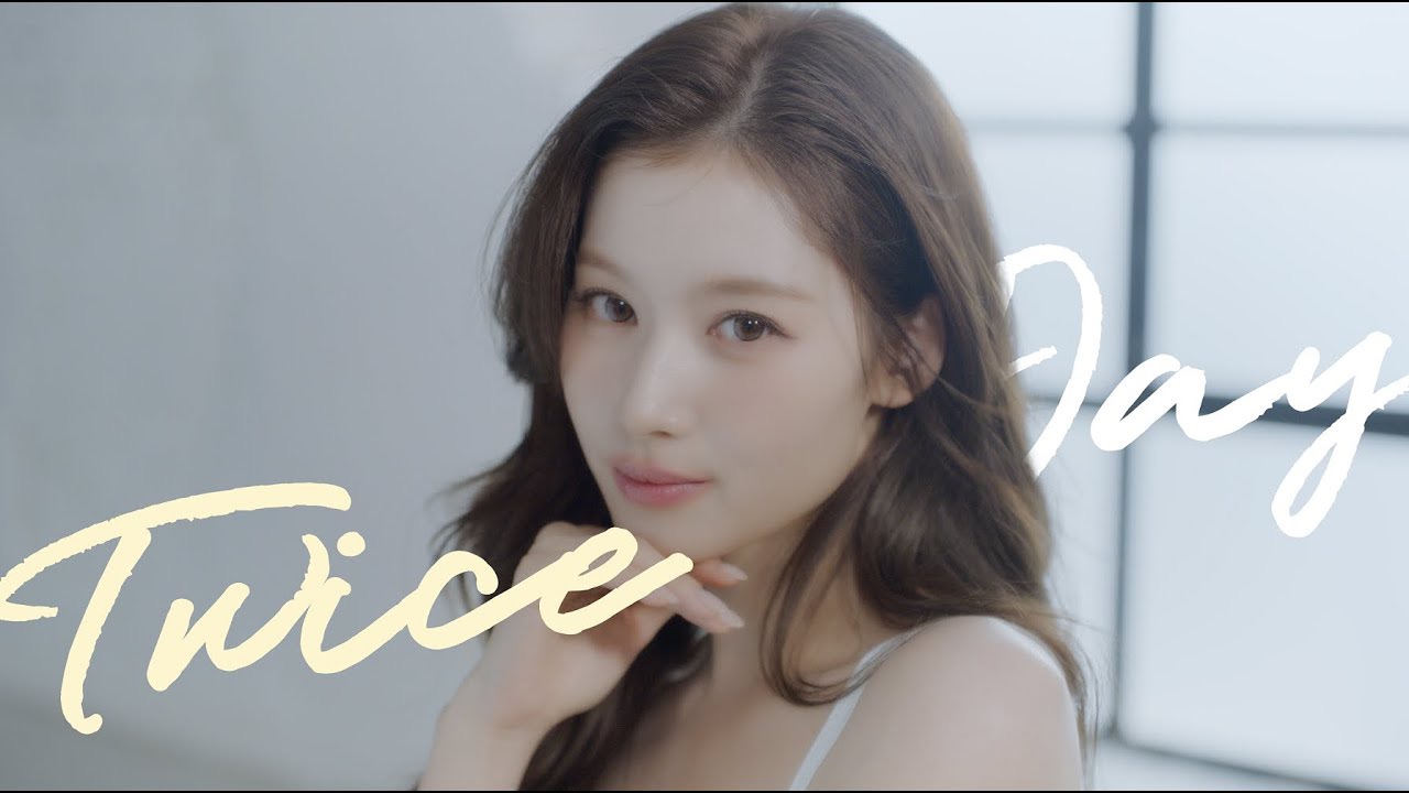 Sana (TWICE)的最新照片