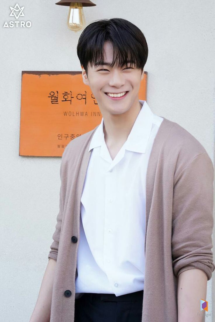 A moment captured by Moonbin (ASTRO)'s fan