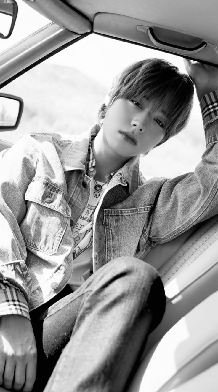 Fan-made special wallpaper for Park Jihoon