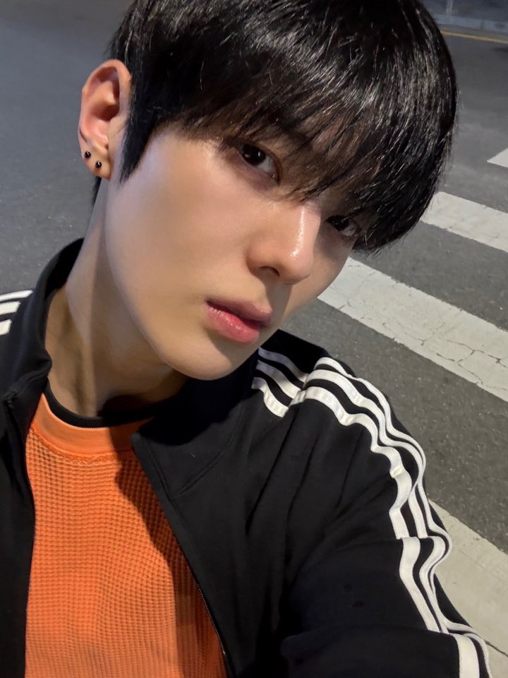 Recent activity shot of LEEJEONG (WHIB)