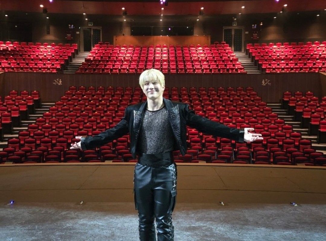 A moment captured by MJ (ASTRO)'s fan