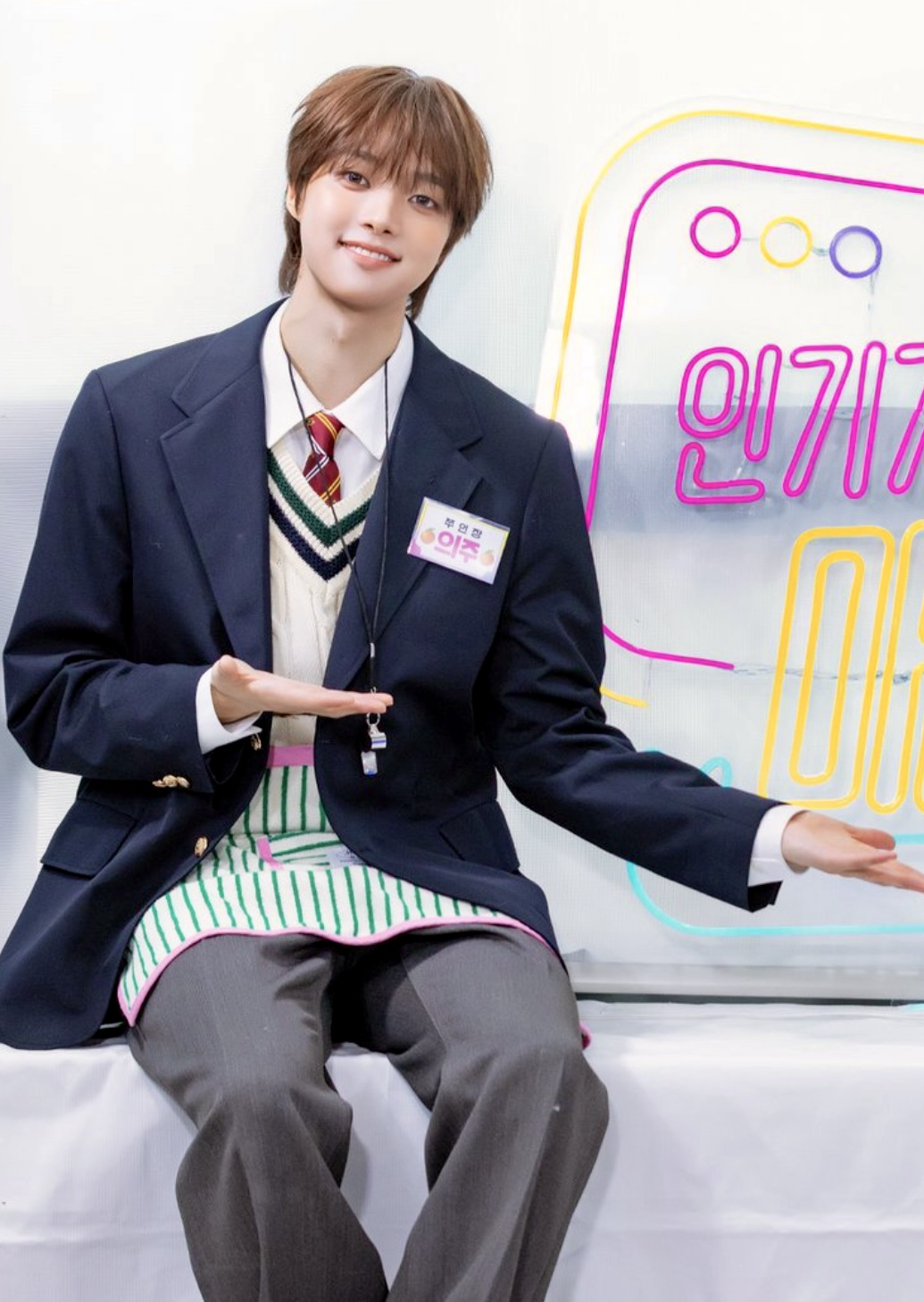 Recent activity shot of EJ (&TEAM)