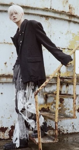 A heartfelt wallpaper shared by Jo (&TEAM)'s fans