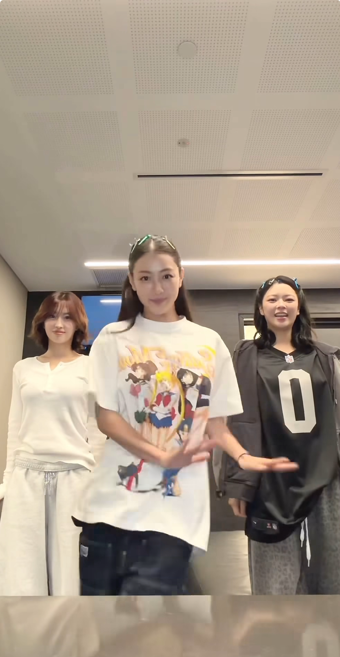 Recent activity shot of Jihyo (TWICE)