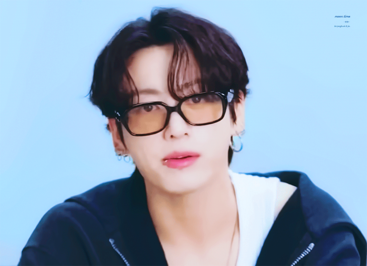 Foto aktivitas terbaru Jungkook (BTS)