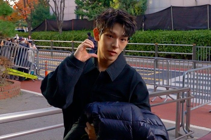 Behind-the-scenes cut of Steven (AHOF)