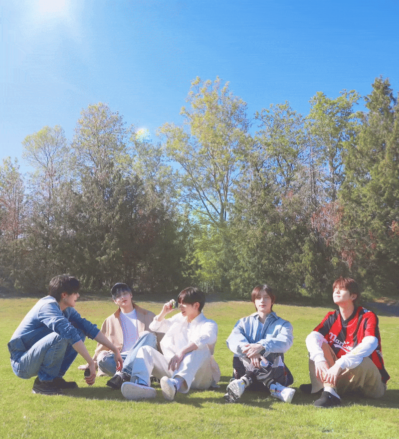 Latest photo of TOMORROW X TOGETHER