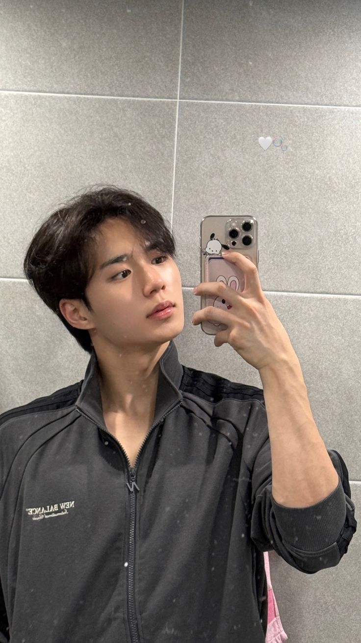 A heartfelt wallpaper shared by Kim Junseo (ALPHA DRIVE ONE)'s fans