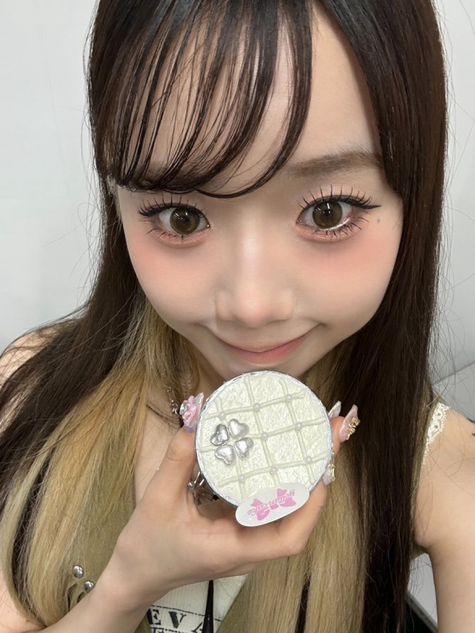 Behind-the-scenes cut of Shimizu Keiko (ME:I)
