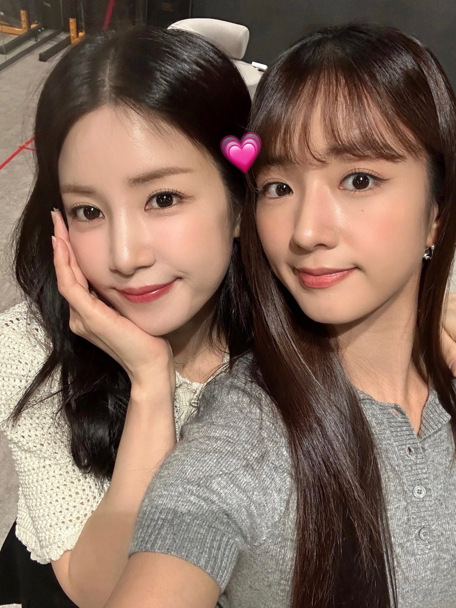 Recent activity shot of Apink