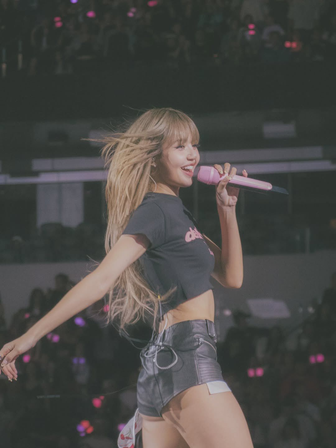Behind-the-scenes cut of Lisa (BLACKPINK)