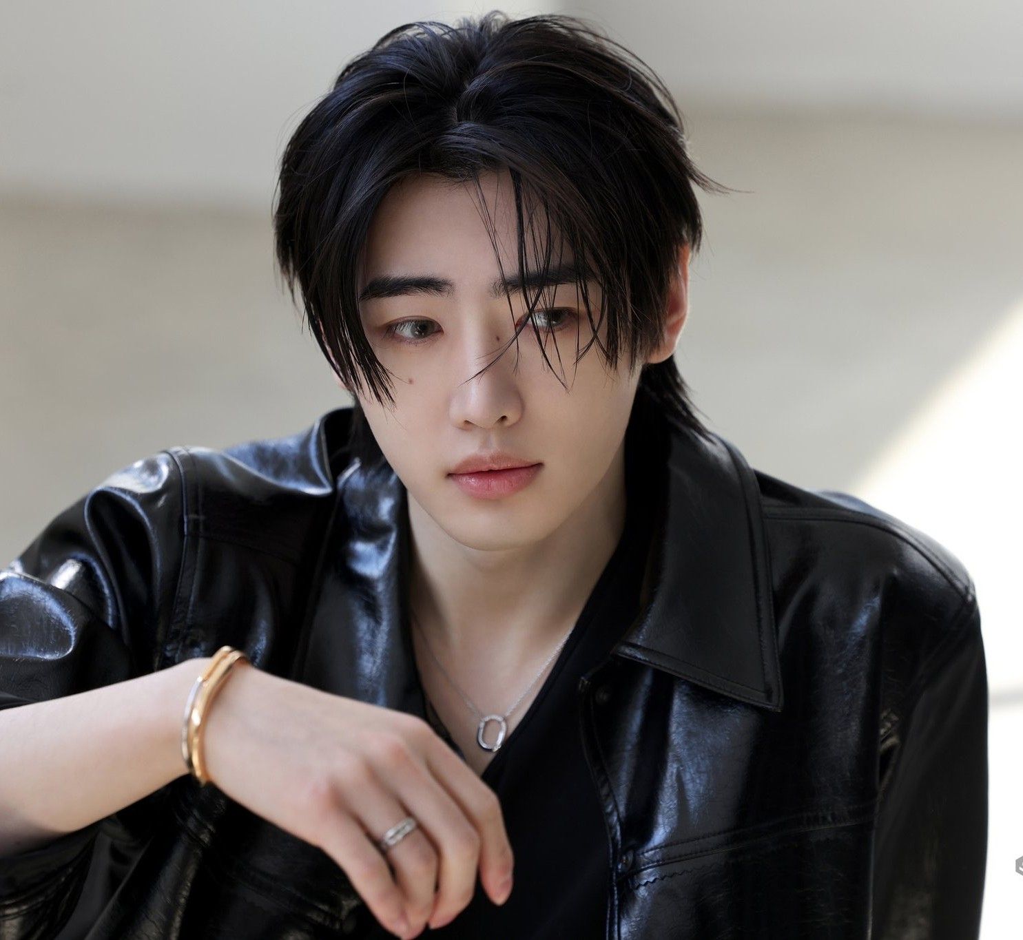 Foto terbaru Sunghoon (ENHYPEN)