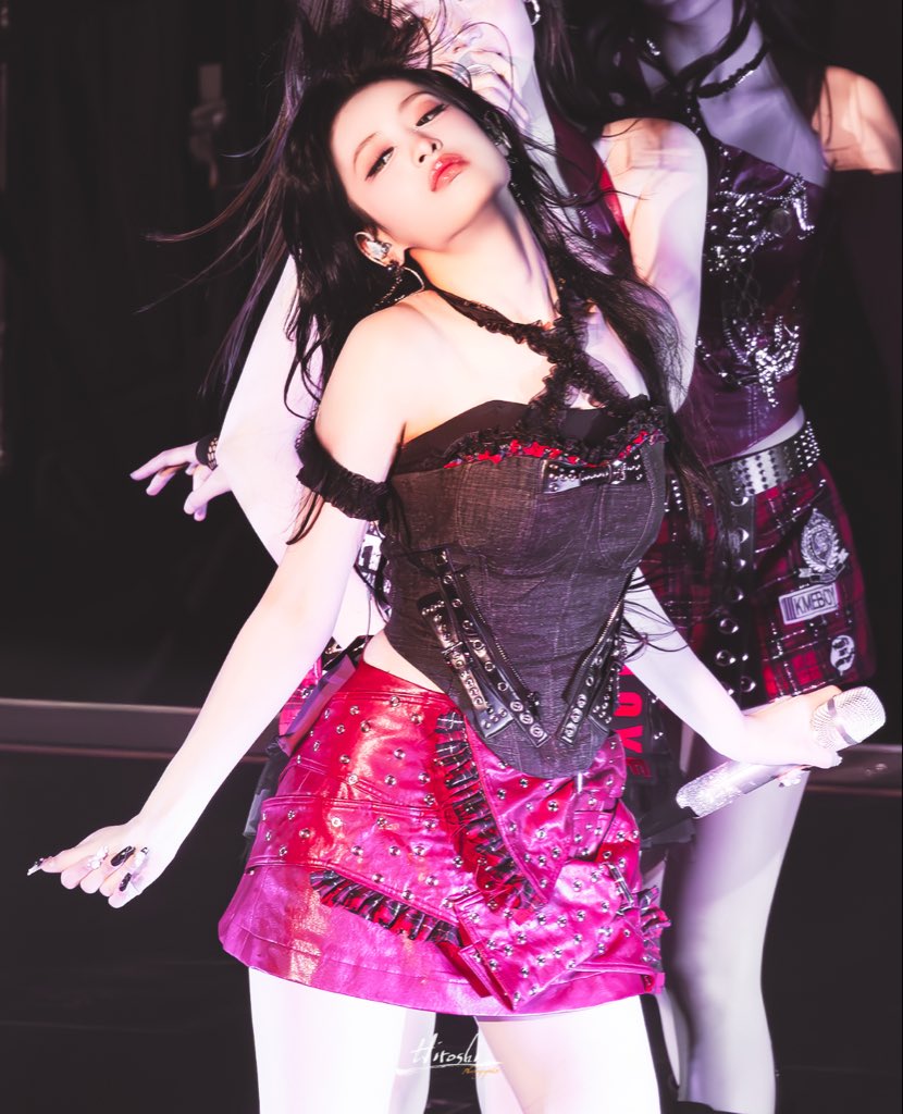 Behind-the-scenes cut of Ahyeon (BABYMONSTER)