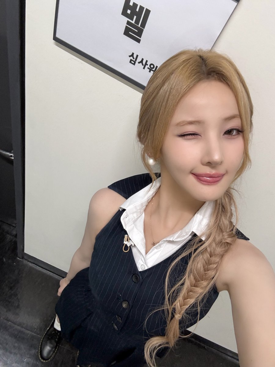 Latest photo of KISS OF LIFE