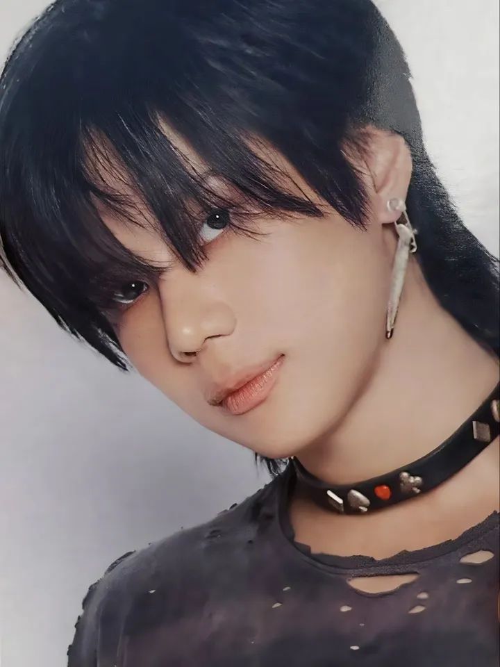 Behind-the-scenes cut of SuperM