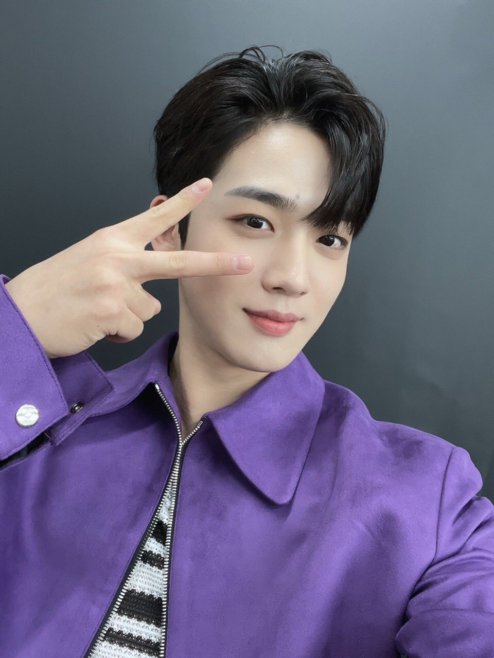 Potret di balik layar Kim Yohan (WEi)