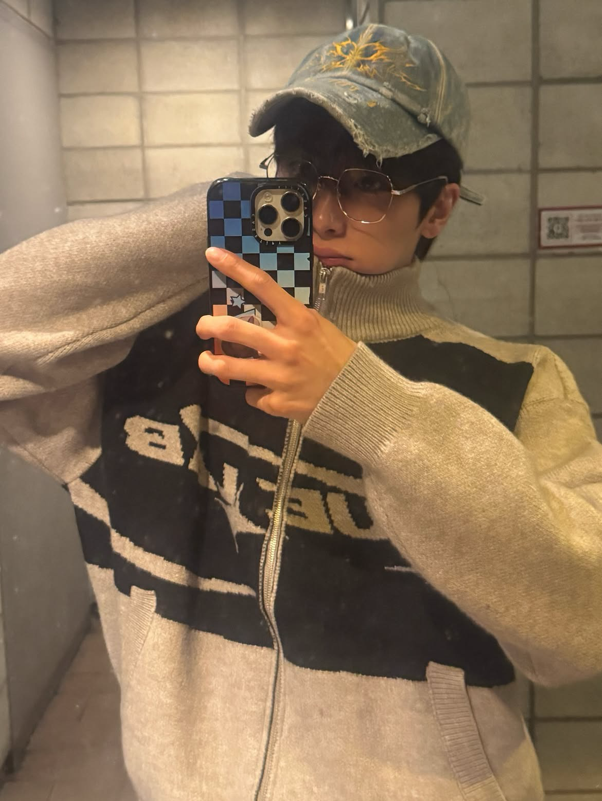 A moment captured by UP10TION's fan